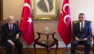 CHP Lideri Özel, Devlet Bahçeli'yi Ziyaret Etti, Tesbih Verdi!