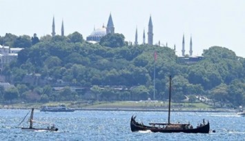 İstanbul Boğazı'nda Trafik Çift Yönlü Durduruldu!