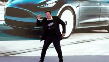 Musk, Tesla Hissesi Sattı!