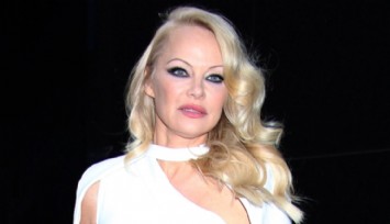 Pamela Anderson’dan Cinsel Taciz İtirafı!