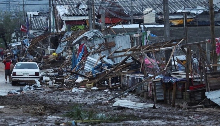 Meksika'da Otis Kasırgası Felaketi: 27 Ölü!