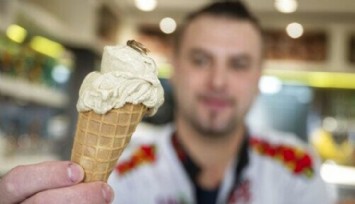 Cırcır Böceği Aromalı Dondurma Satışa Sunuldu!