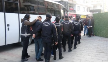 İzmir'de Şantaj Yapan 25 Suç Örgütü Üyesi Adliyede!