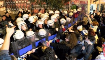 Taksim'e Yürümek İsteyen Kadınlara Polis Müdahalesi!