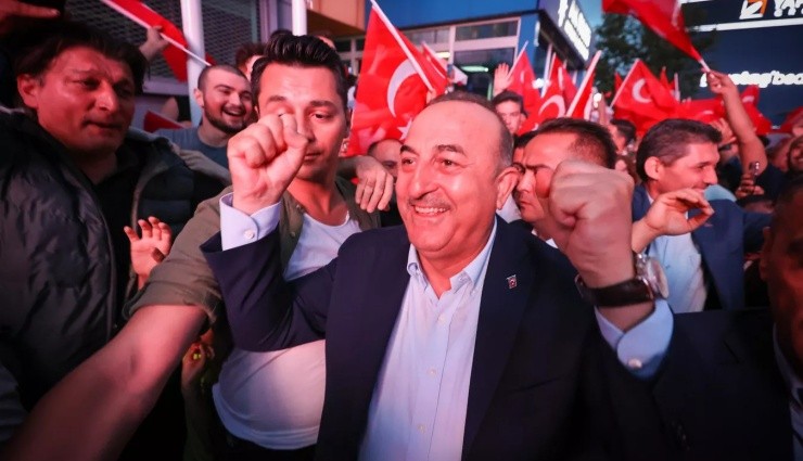 Çavuşoğlu: 'Yalanla Dolanla Seçim Kazanılmaz'
