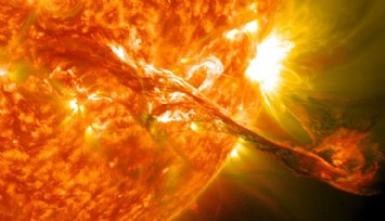 Güneş Yüzeyinde Dünya'nın 4 Kat Büyüklüğünde Delik!