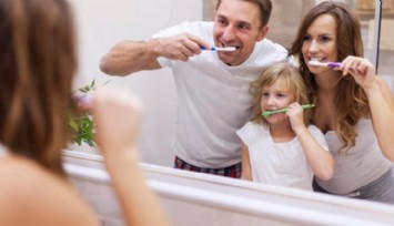 Diş Fırçalamak Kalp Hastalığı Riskini Azaltıyor!