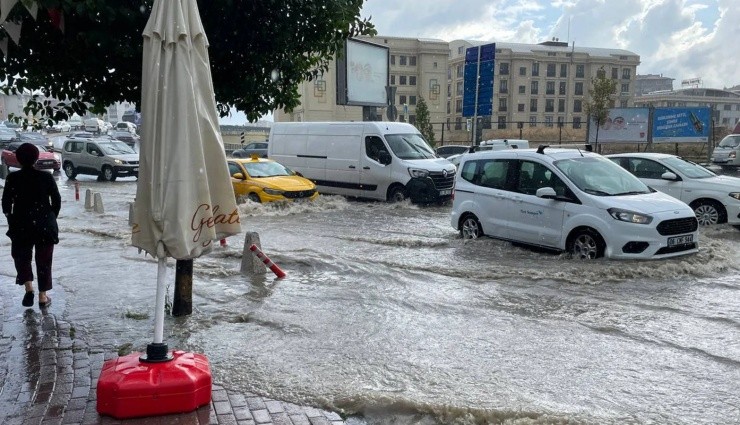 AKOM'dan İstanbul İçin 'Sağanak Yağış' Uyarısı!