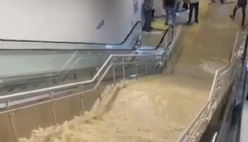 Pendik'te Metro Durağını Su Bastı!