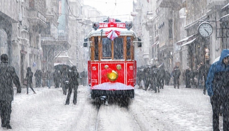 AKOM'dan Uyarı: İstanbul'a Kar Geliyor!