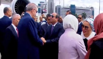 Cumhurbaşkanı Erdoğan Kahire'de: Sisi Karşıladı!