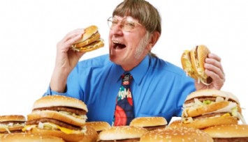 70 Yaşındaki Dünya Rekortmeni 34 Bin Hamburger Yedi!