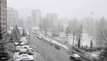 Başkent’te Kar Yağışı Başladı!