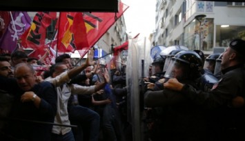 İzmir’deki Van Protestosuna İki Tutuklama!