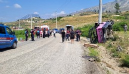 Antalya'da Safari Araçları Çarpıştı: 15 Yaralı!